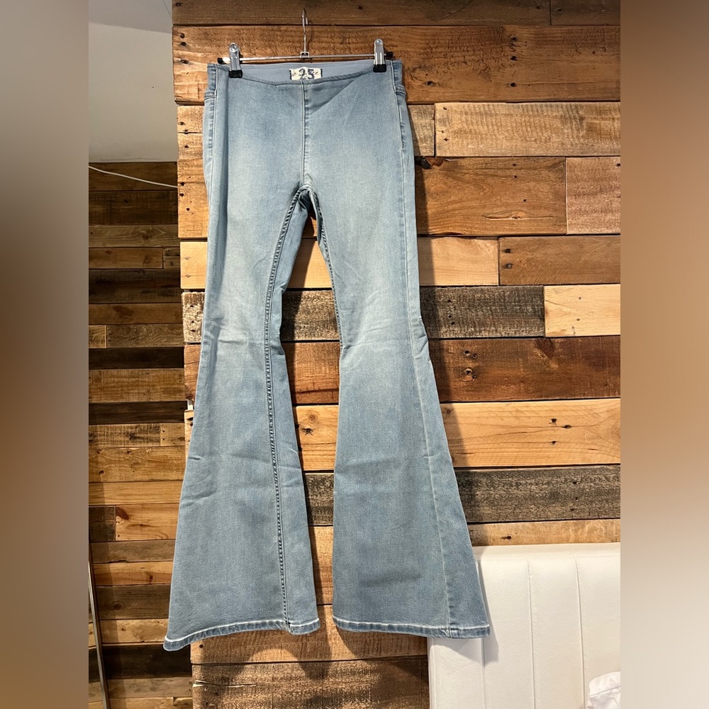 Free people Skinny flare jeans